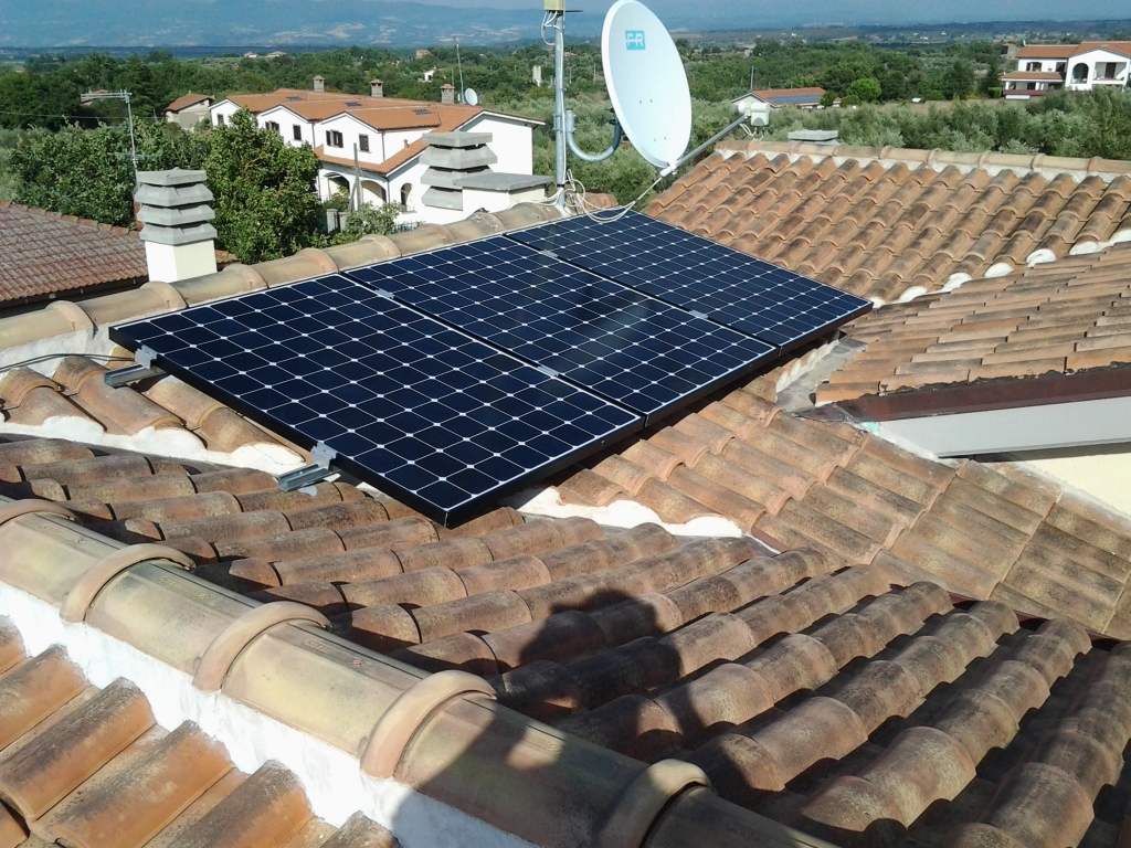 Impianto Fotovoltaico Lightland SunPower X21 Vitorchiano Viterbo Lazio 2